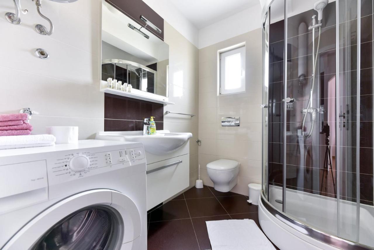 Apartments Villa Visnjik ザダル エクステリア 写真