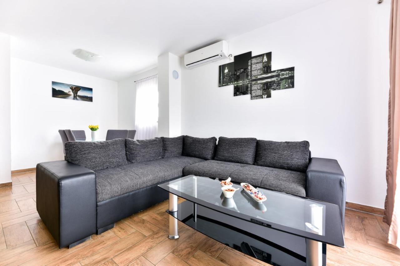 Apartments Villa Visnjik ザダル エクステリア 写真