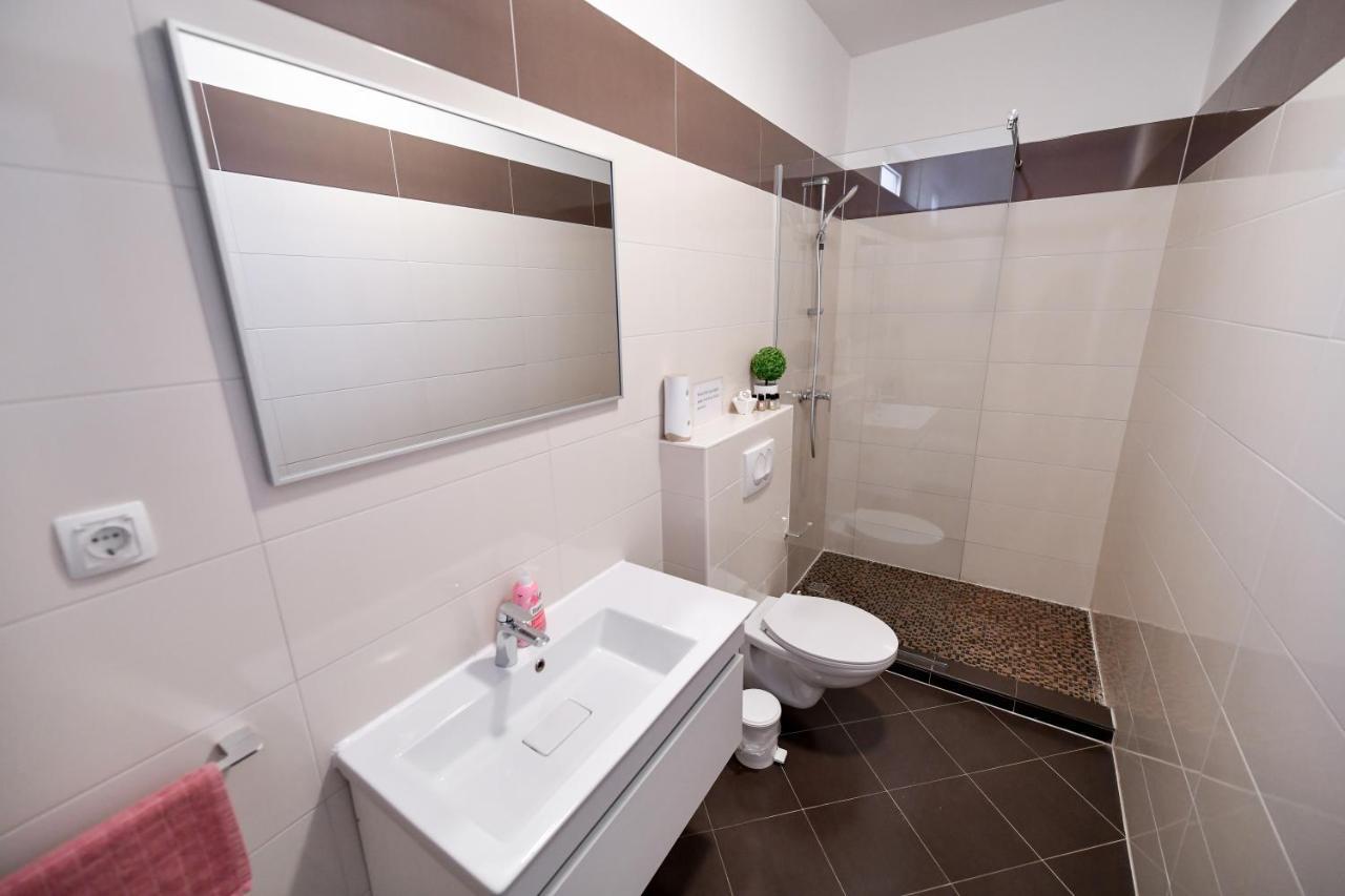 Apartments Villa Visnjik ザダル エクステリア 写真